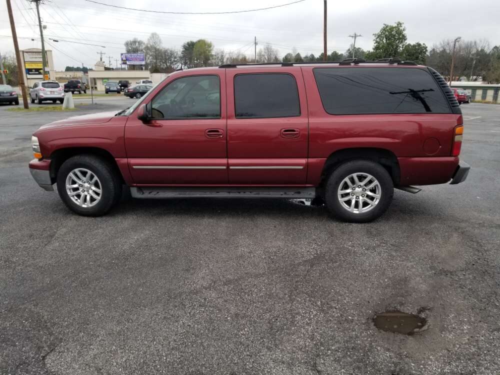 Chevrolet Suburban 2003 Red