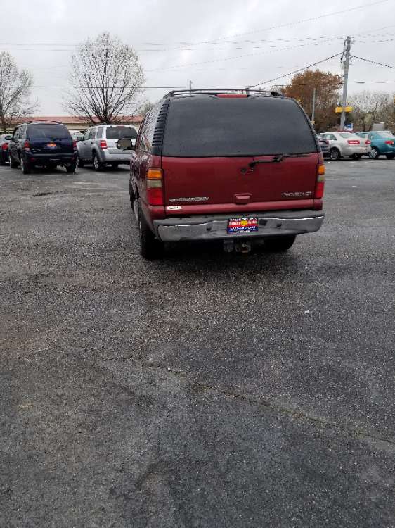 Chevrolet Suburban 2003 Red