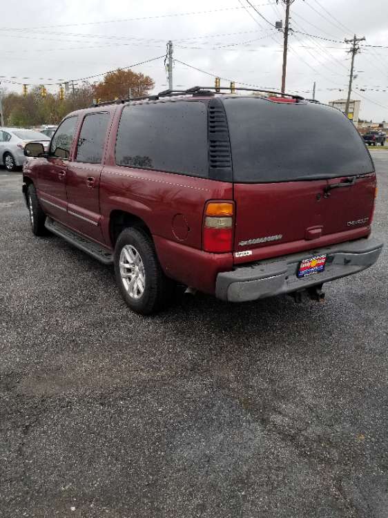 Chevrolet Suburban 2003 Red