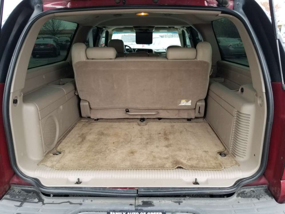 Chevrolet Suburban 2003 Red