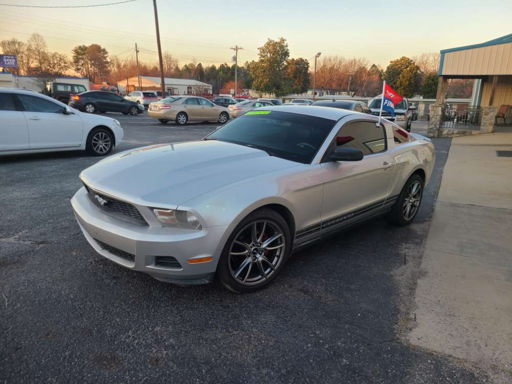 Ford Mustang 2010 Silver