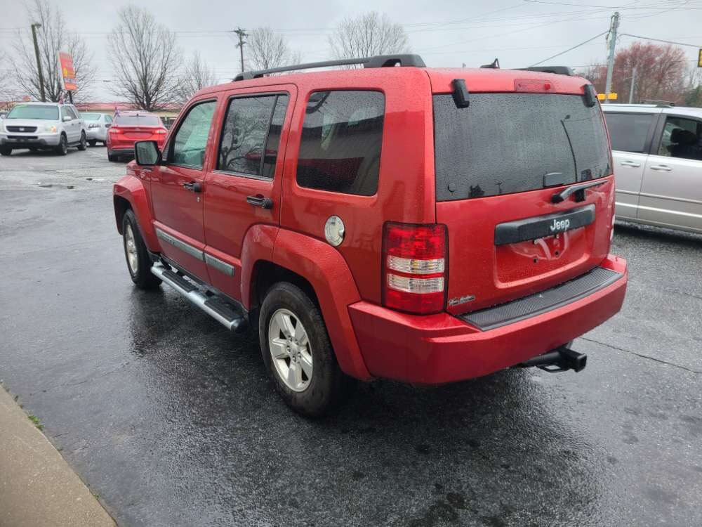 Jeep Liberty 2010 Red