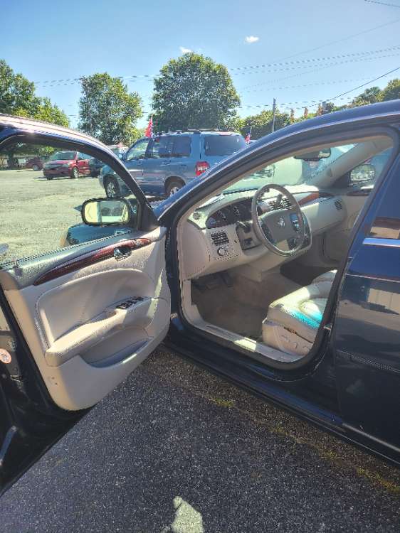Buick Lucerne 2009 Blue