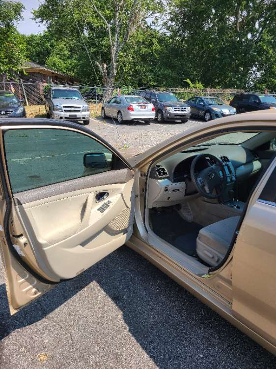 Toyota Camry 2010 Gold