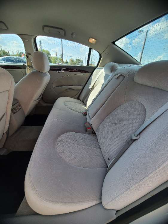 Buick Lucerne 2008 White