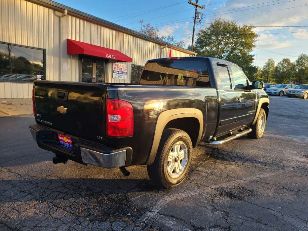 Chevrolet Silverado 2007 Black