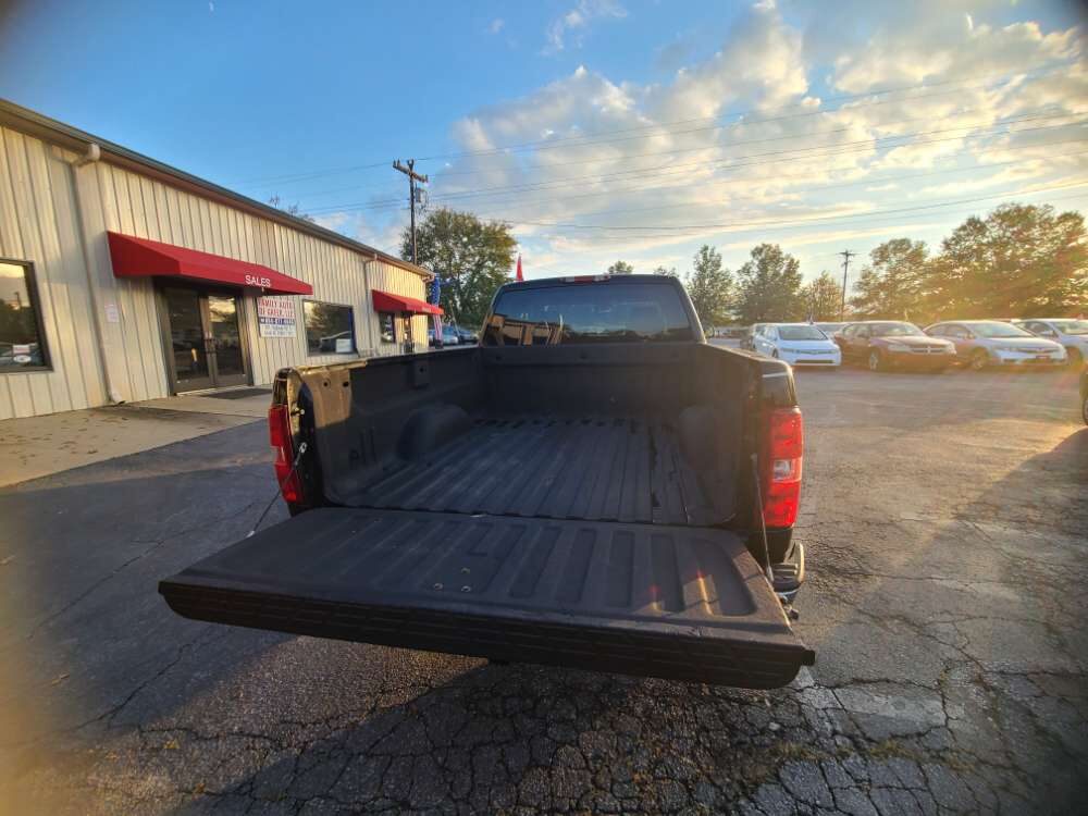 Chevrolet Silverado 2007 Black