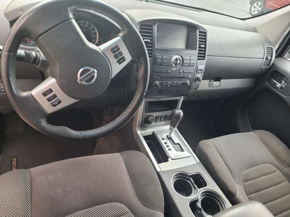 Nissan Pathfinder 2012 Grey