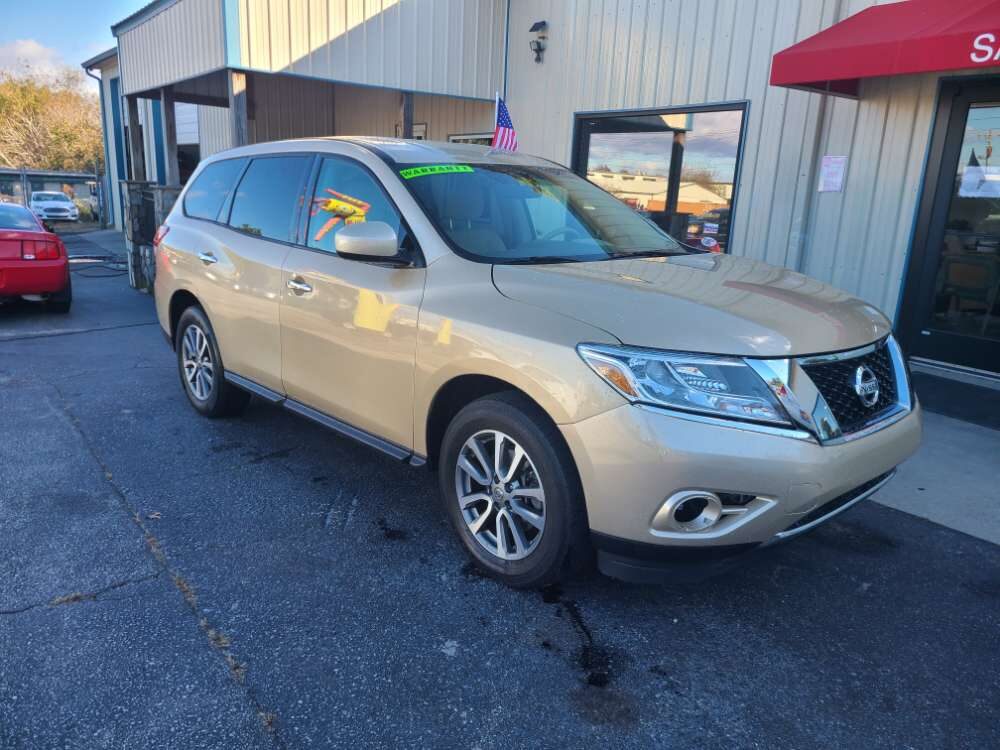 Nissan Pathfinder 2013 Gold