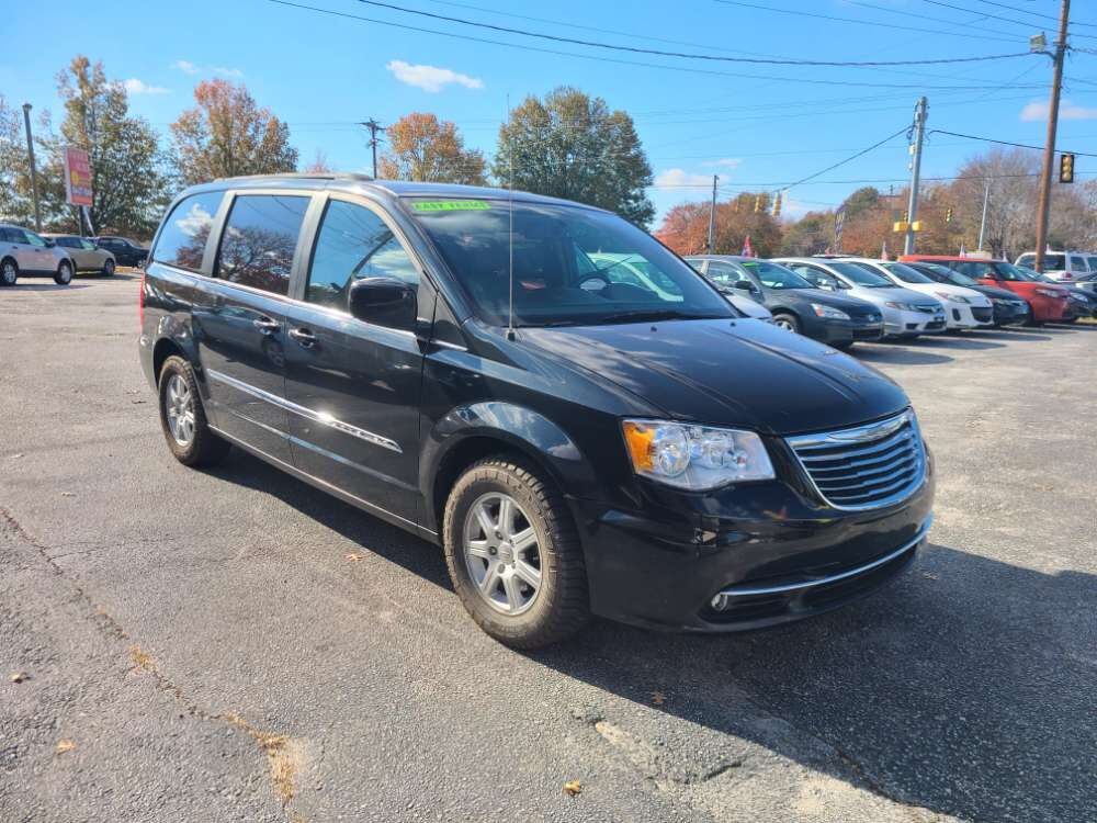 Chrysler Town & Country 2012 Black