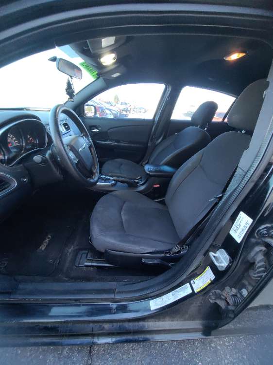 Chrysler 200 2013 Black
