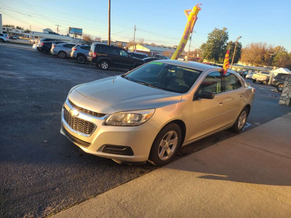 Chevrolet Malibu 2015 Gold