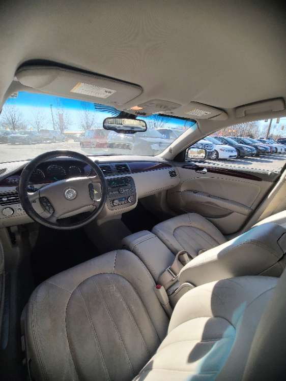 Buick Lucerne 2007 Silver