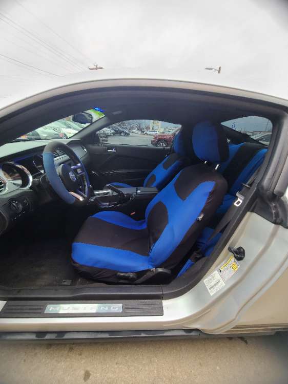 Ford Mustang 2010 Silver