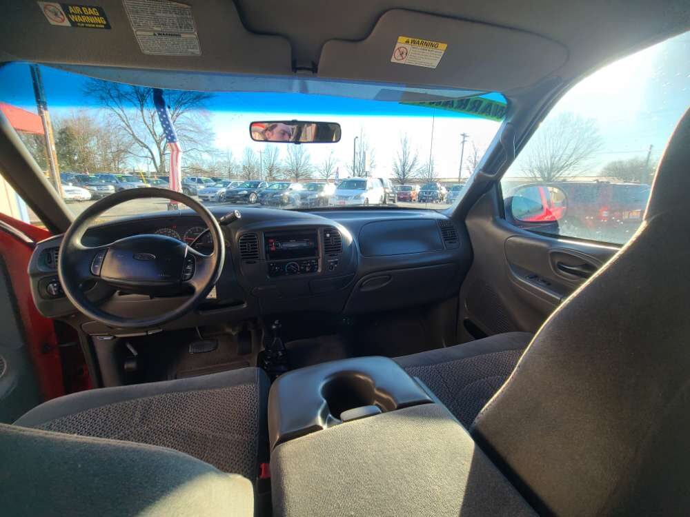 Ford F-150 1999 Red