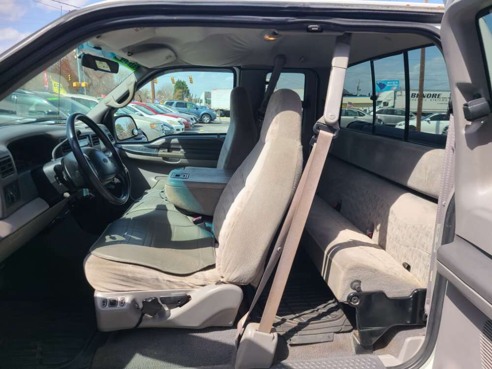 Ford F-250 1999 White