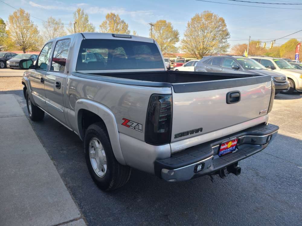Gmc Sierra 2005 Gold
