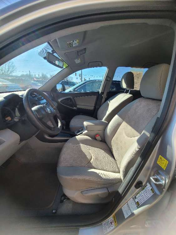 Toyota Rav4 2010 Silver