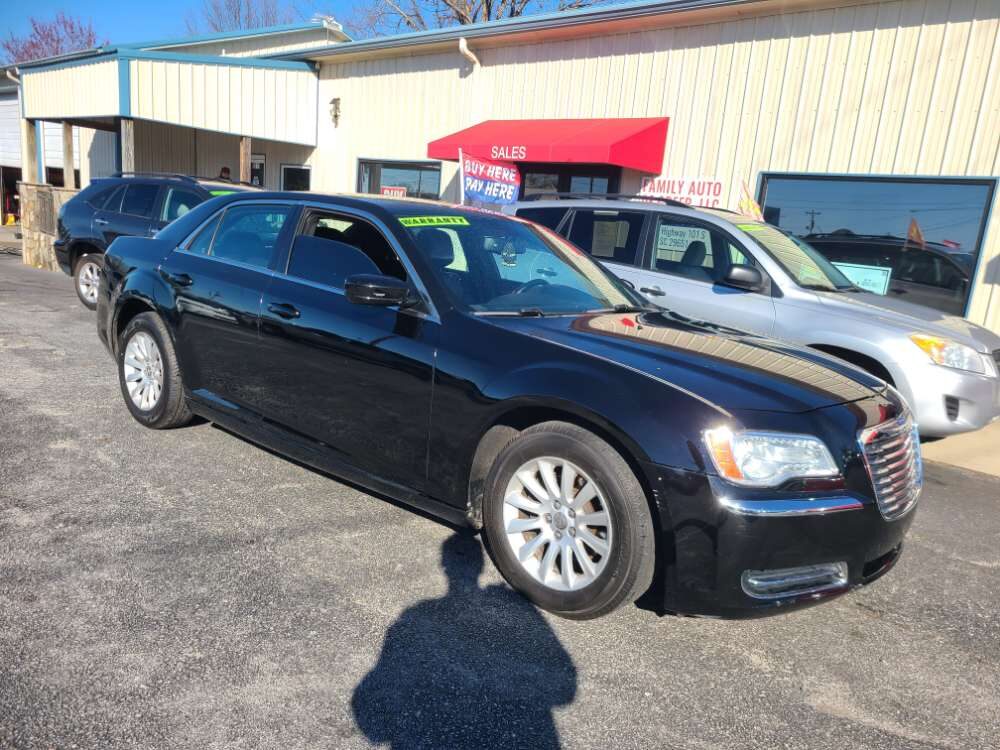 Chrysler 300C 2013 Black