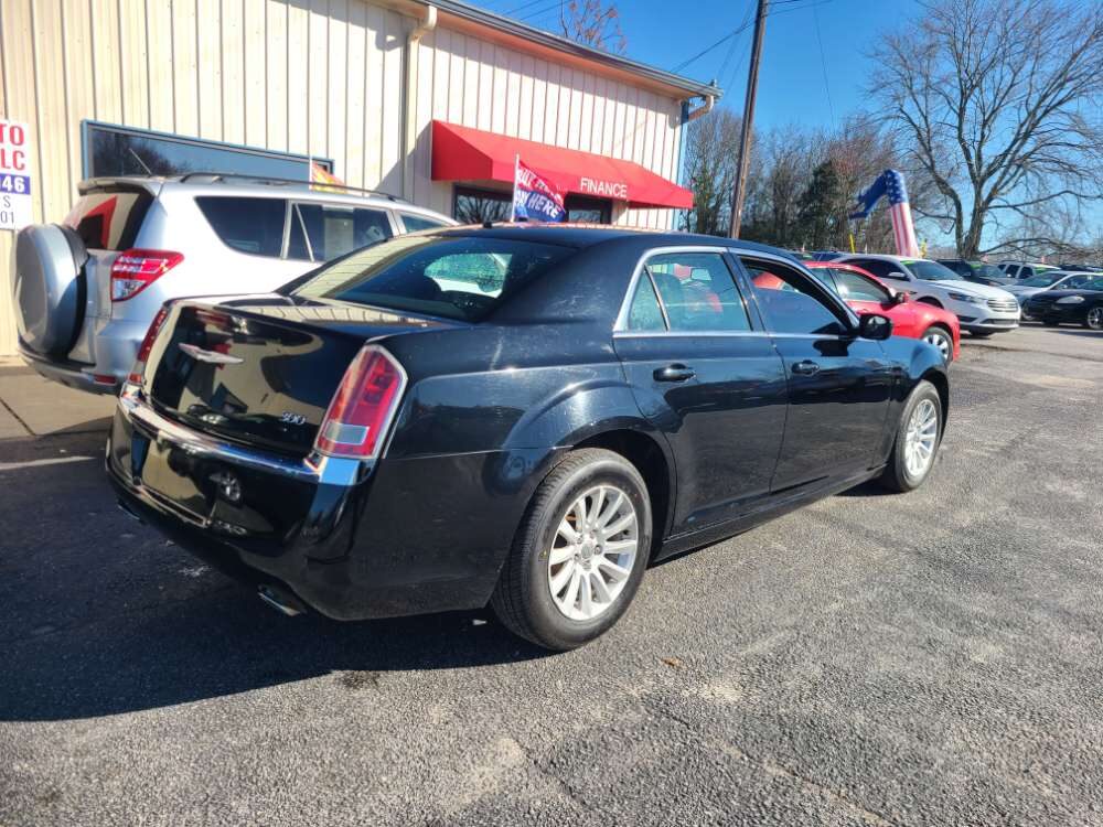 Chrysler 300C 2013 Black