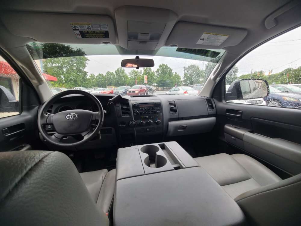Toyota Tundra 2013 Silver
