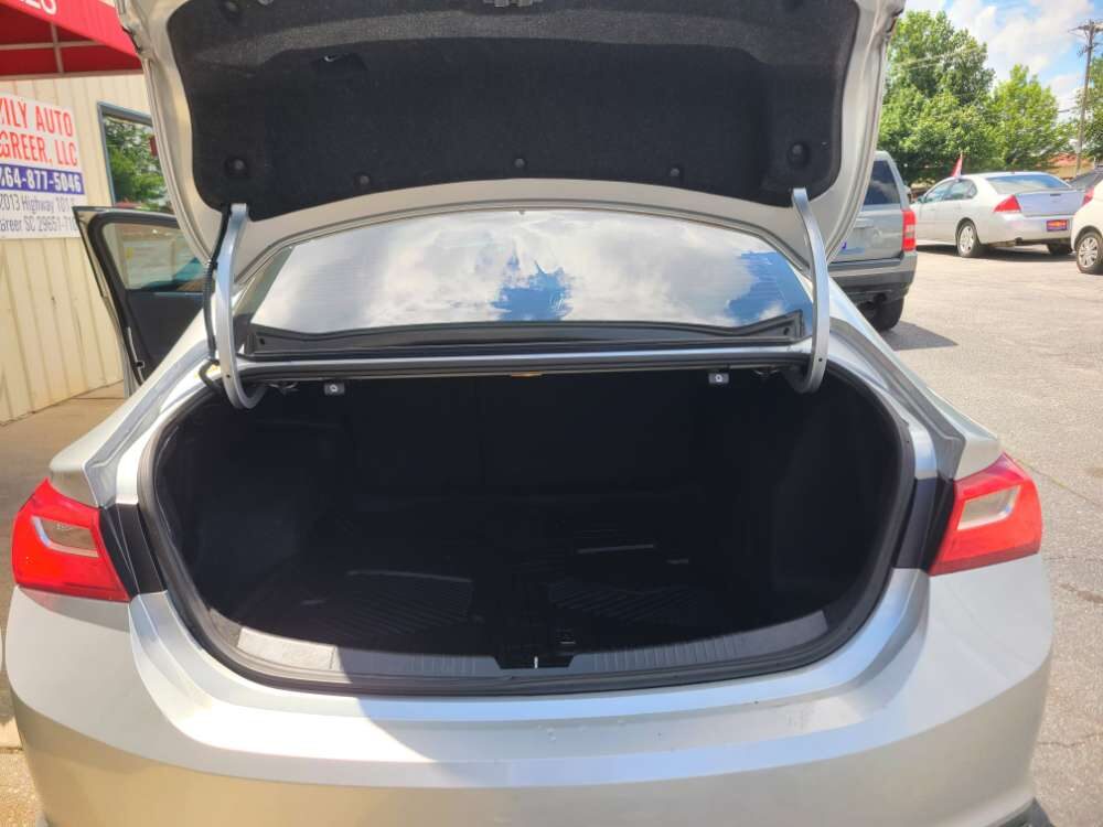 Chevy Malibu 2018 Silver