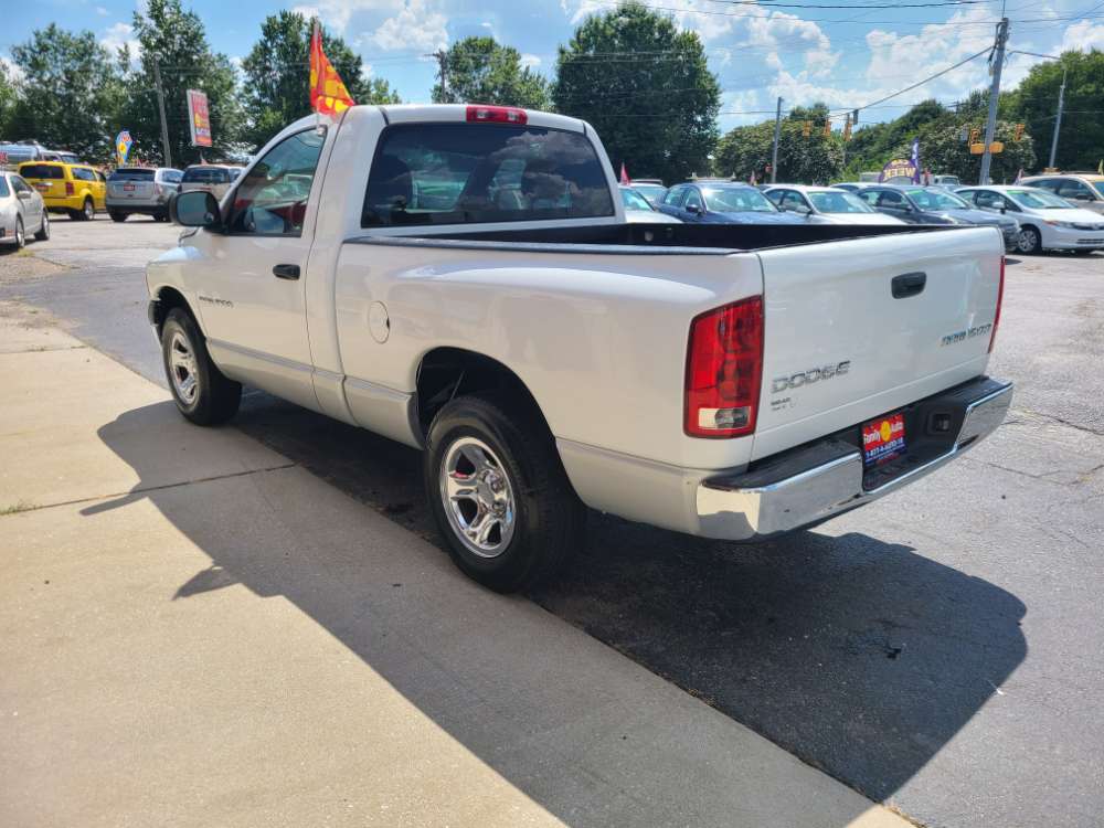 Dodge Ram 2004 White