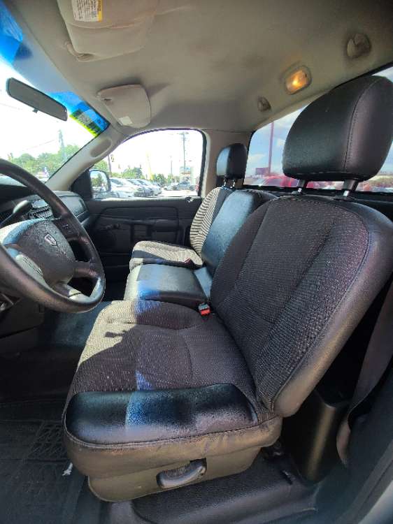 Dodge Ram 2004 White