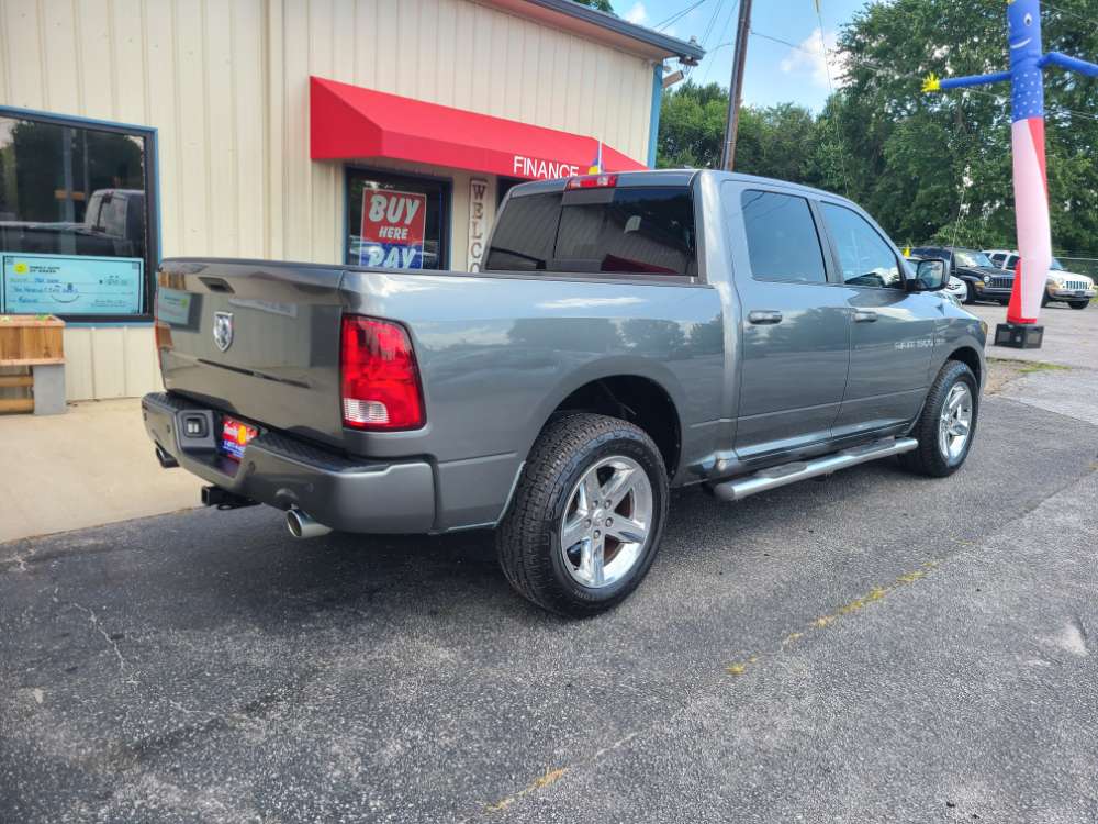 Dodge Ram 1500 2012 Gray