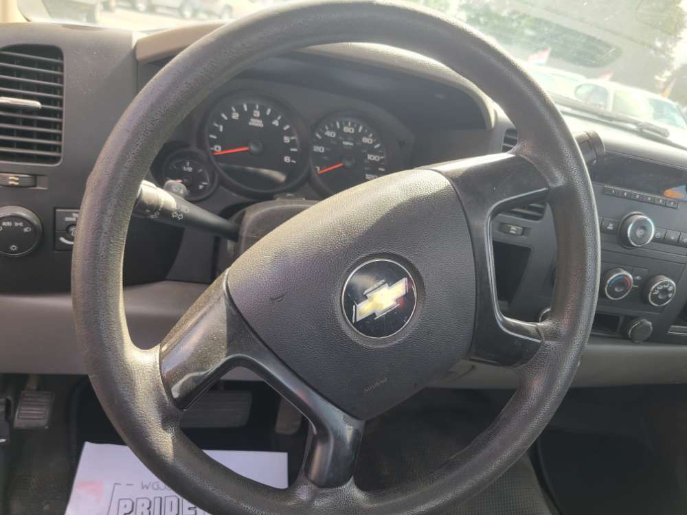 Chevy Silverado 2011 White