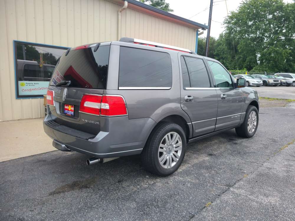 Lincoln Navigator 2011 Gray