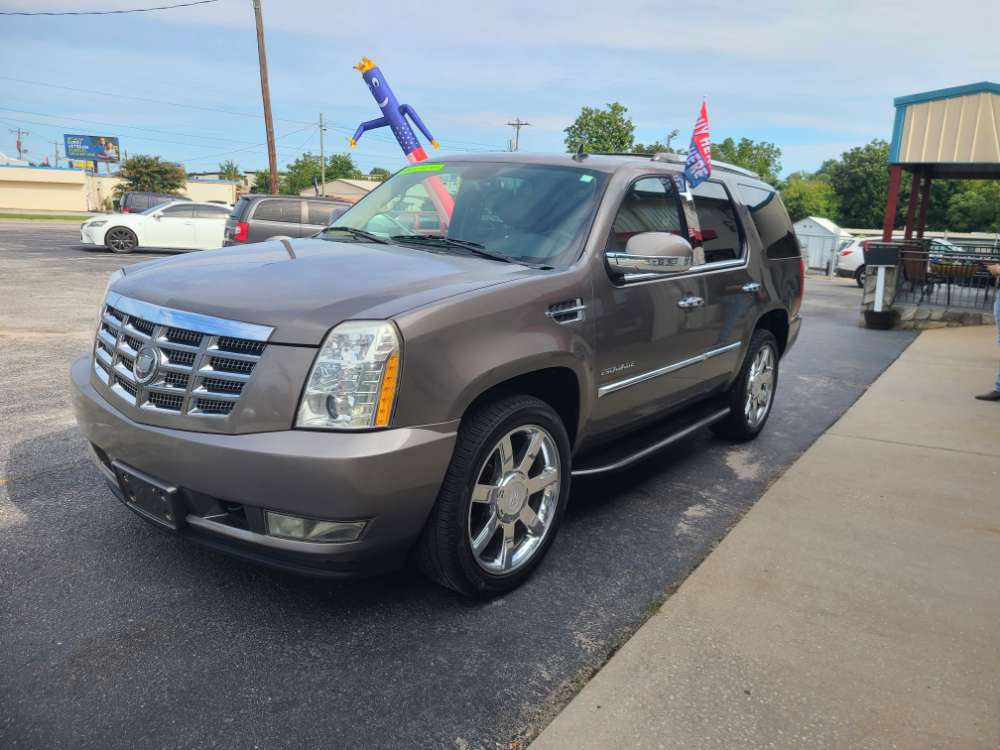 Cadillac Escalade 2012 Gold