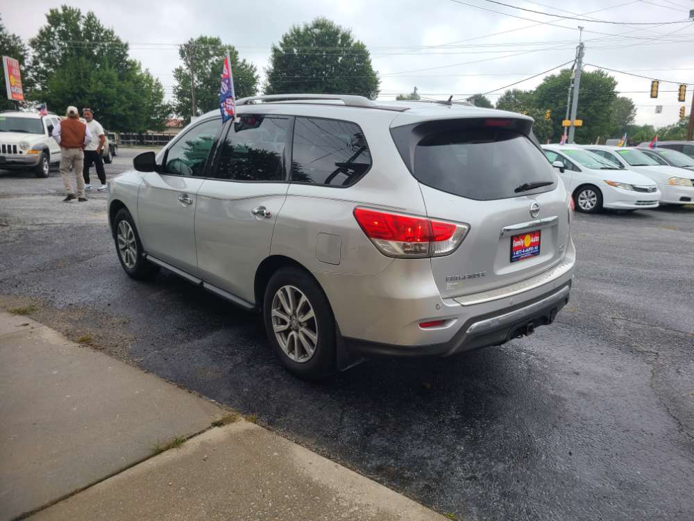 Nissan Pathfinder 2015 Silver