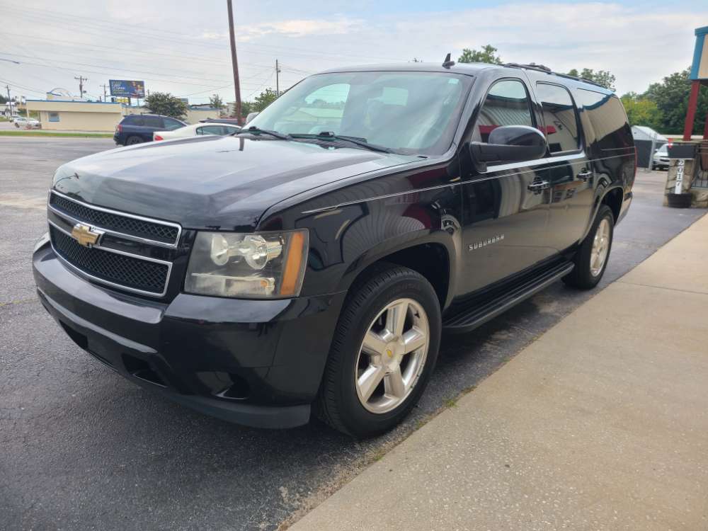Chevy Suburban 2011 Black