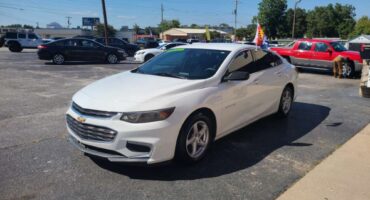 Chevrolet Malibu 2017 Whtie