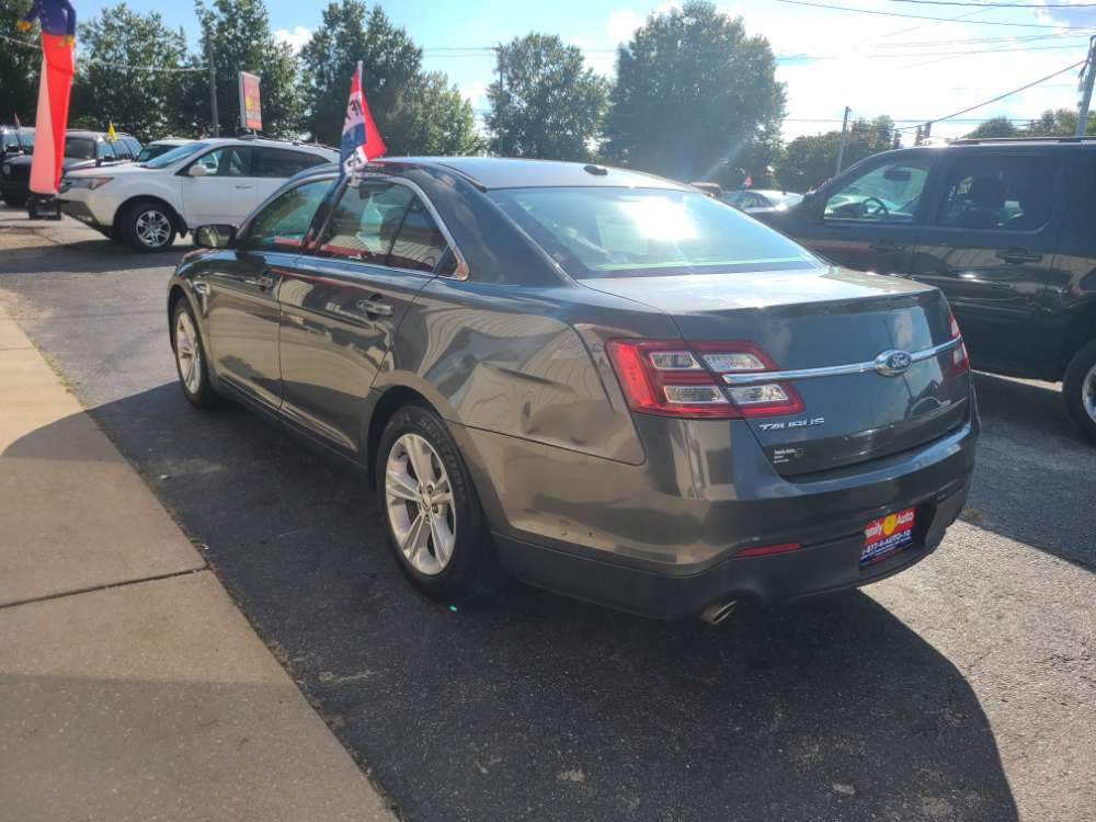 Ford Taurus 2017 Gray