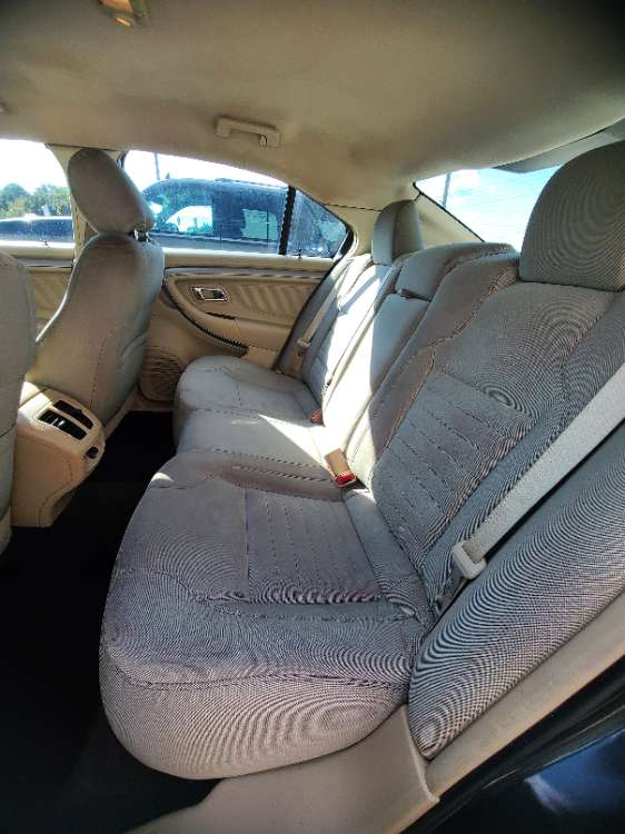 Ford Taurus 2017 Gray