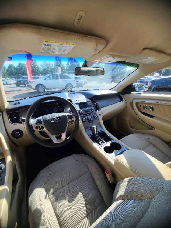 Ford Taurus 2017 Gray