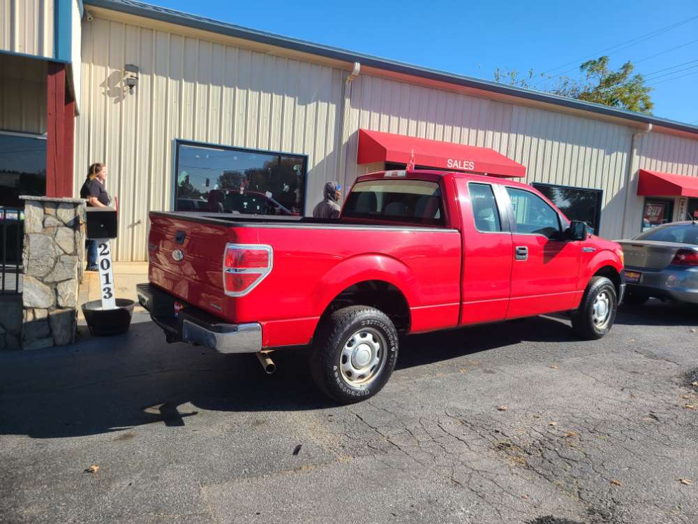 Ford F-150 2011 Red
