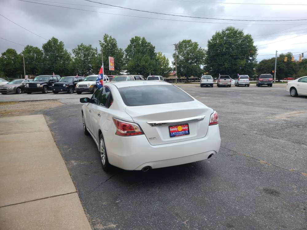 Nissan Altima 2015 White