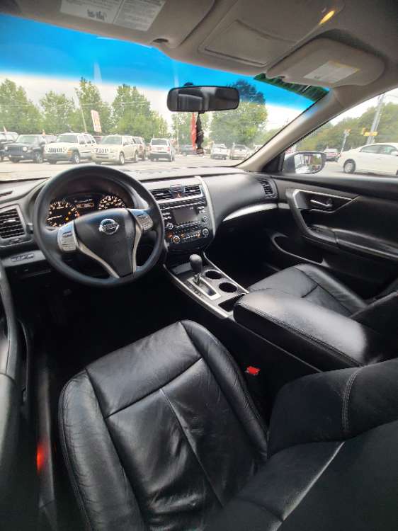 Nissan Altima 2015 White