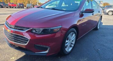Chevrolet Malibu 2017 Red