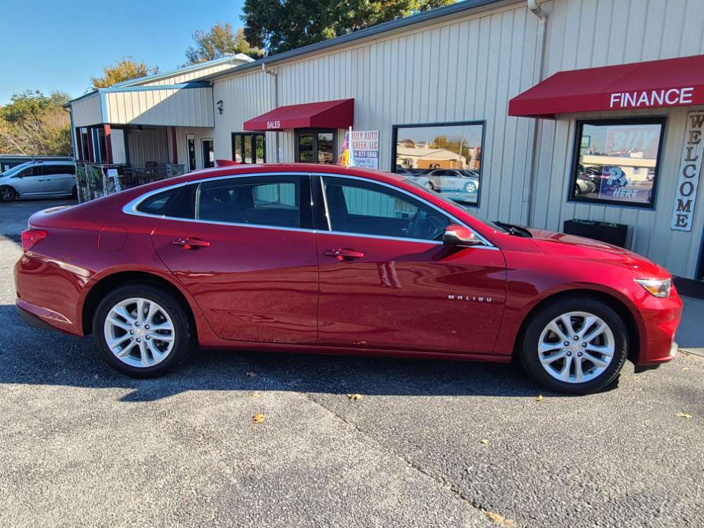 Chevrolet Malibu 2017 Red