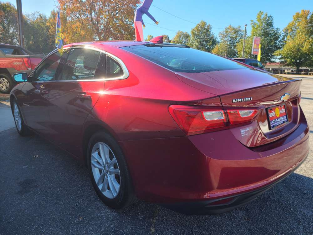 Chevrolet Malibu 2017 Red