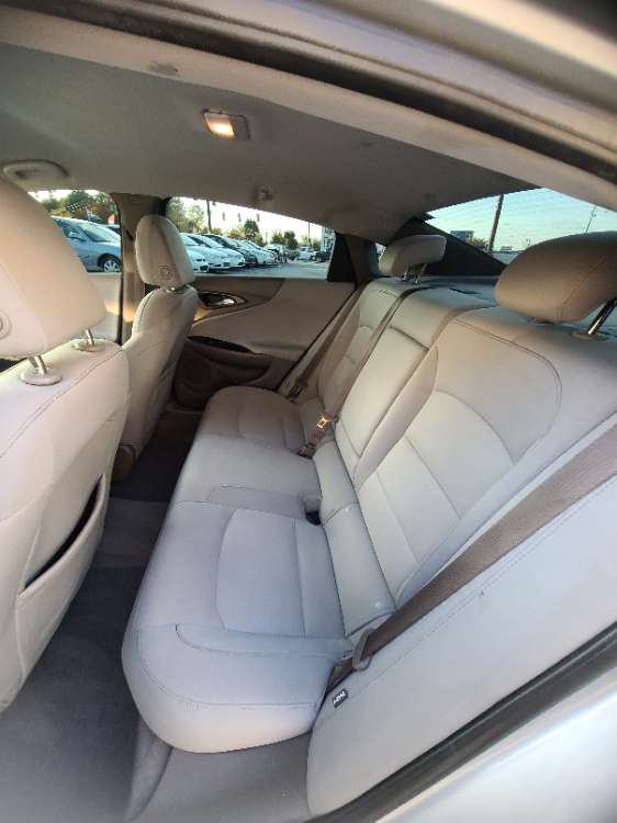 2017 Chevrolet Malibu Silver