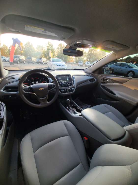 2017 Chevrolet Malibu Silver