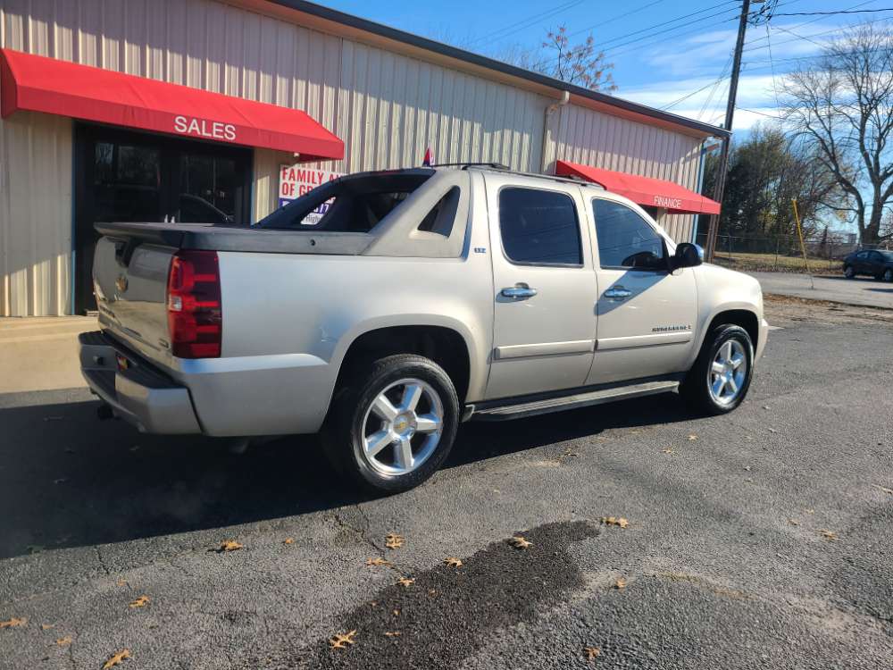 Chevrolet Avalanche 2008 Gold