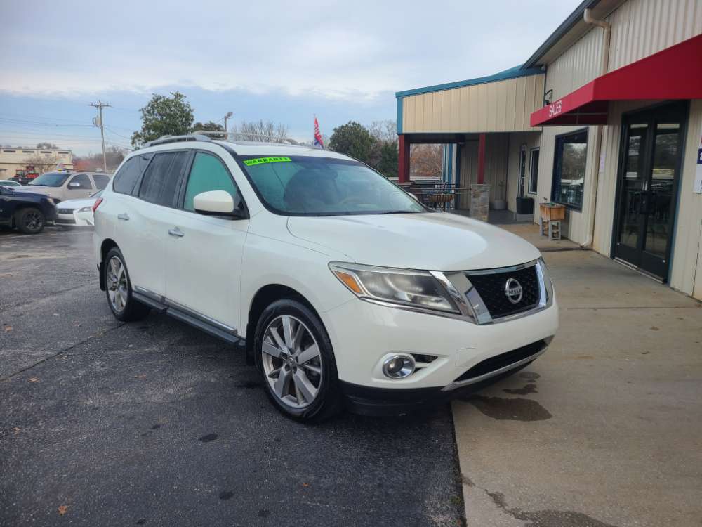 Nissan Pathfinder 2015 White