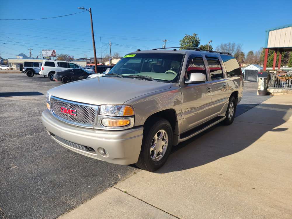 Gmc Yukon 2004 Gold