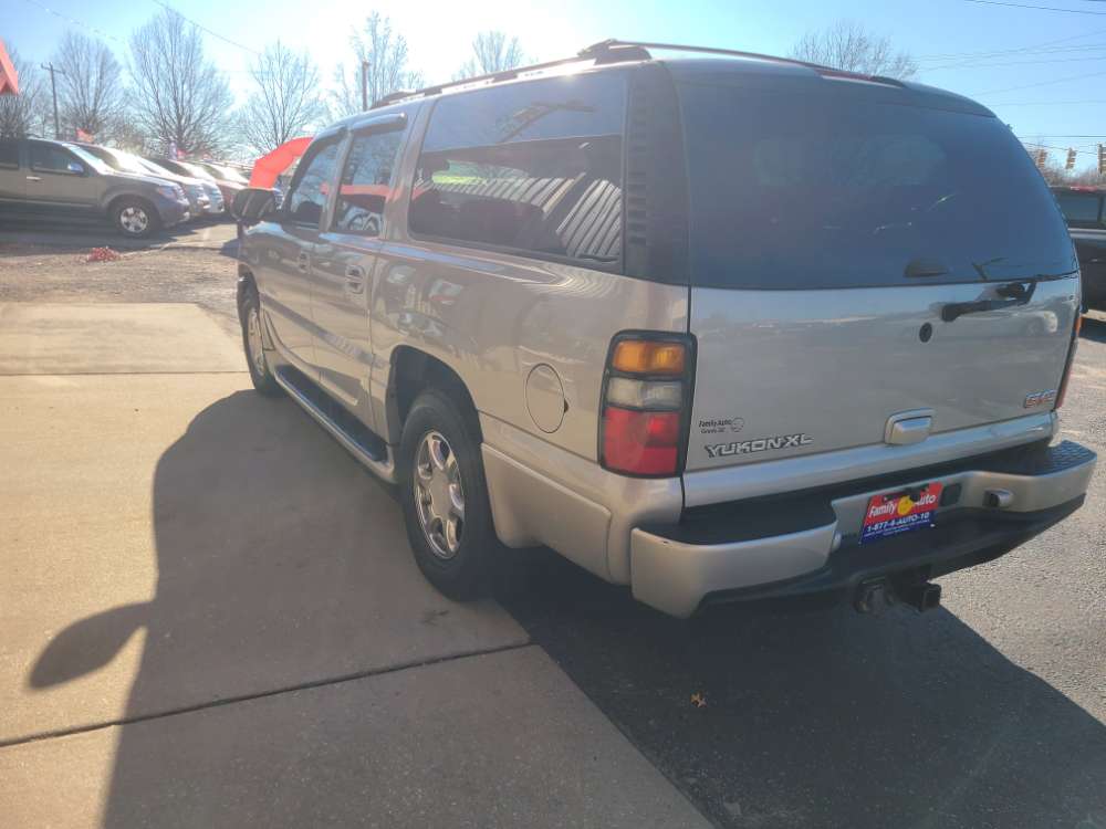 Gmc Yukon 2004 Gold